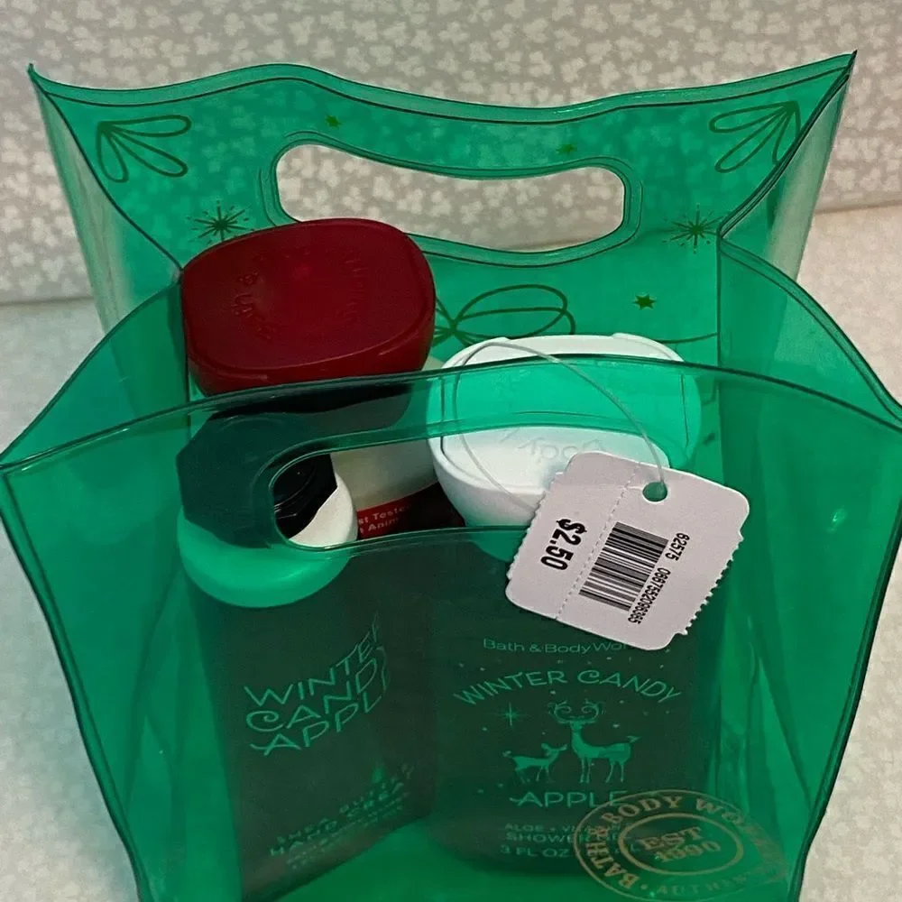 Bath and Body Works WINTER CANDY APPLE Travel Size 4 Piece Gift Set